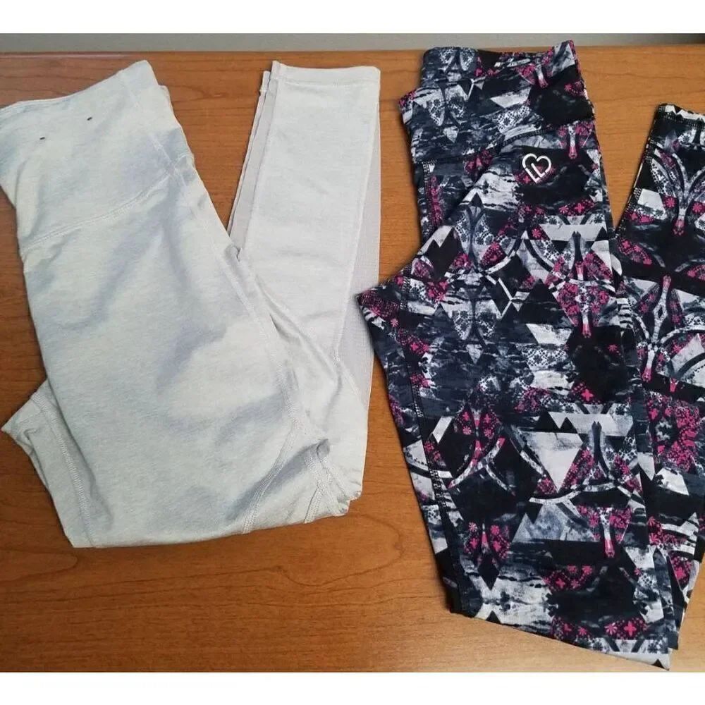 Xersion & Live Love Dream SET OF 2 Small Leggings. See pictures for any imperfec